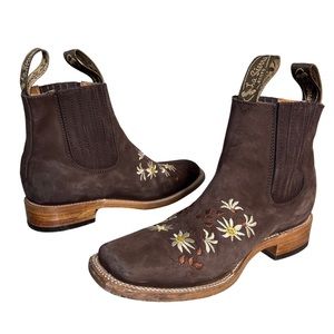 La Sierra Women’s Brown Ankle Multicolor Floral Embroidered Pull On Boots 7.5